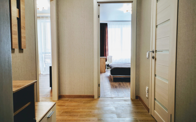 Апартаменты на Ангарской 100а