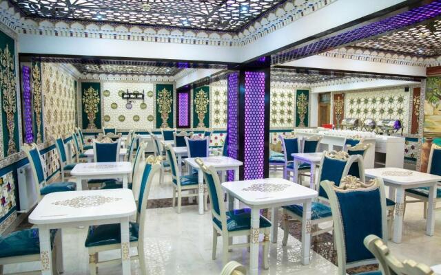 Suzangaron Boutique Hotel