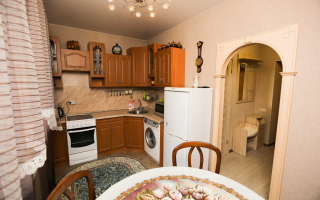 Dvuhmestnyie 16 Mikrorayon Apartments