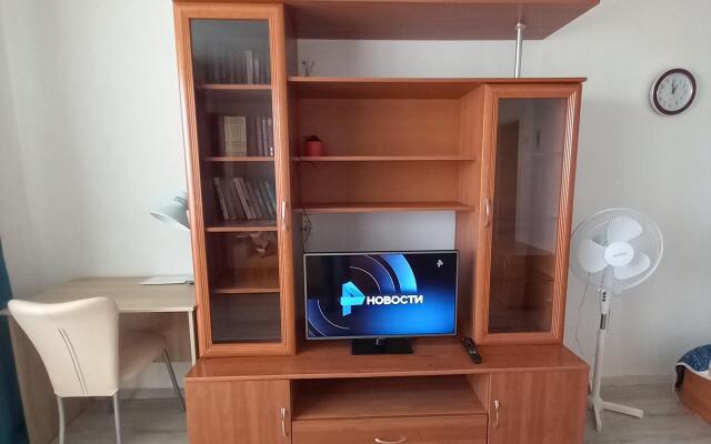 Atmosfernaya S Vidom Na Gorod Flat