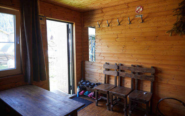 Alina Guest House