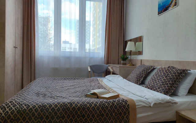 Три квартиры на Сахарова 2