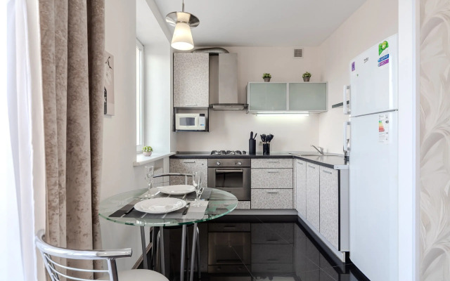 Yevrodvukhkomnatnaya na Prospekte Nezavisimosti Flat