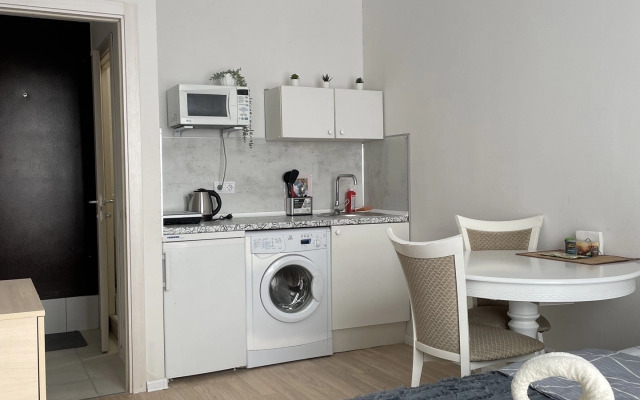 Na Ulitse Lyotchika Ulyyanina 3A Flat