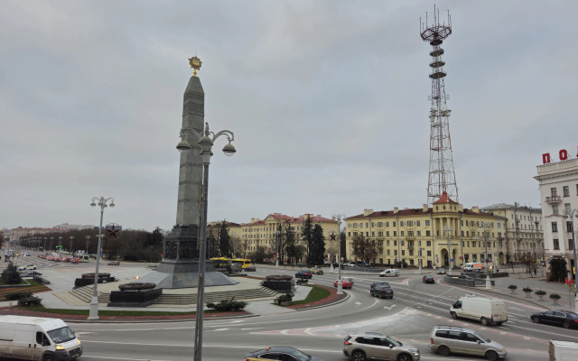 Апартаменты Люкс с Видом на Площадь Победы