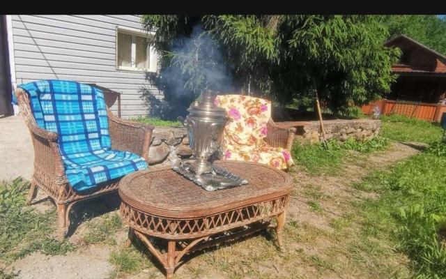 Moroshka Khaus Guest House