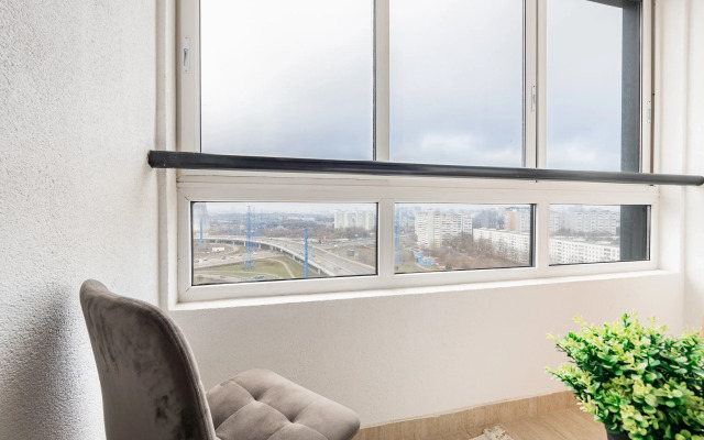Vidovaya s balkonom na solnechnoj storone Flat