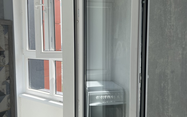 Uyutnaya Studiya Na Planete Flat