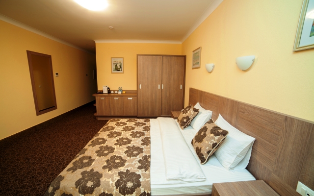 Отель Гранд Отрада