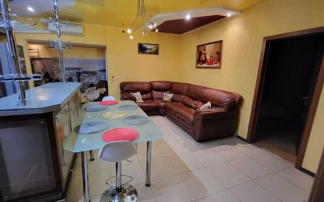 Квартира Уютная трешка