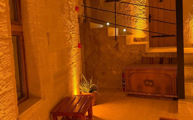 My Cave Suites