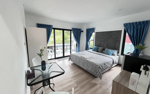 Paradise Corner Apartments