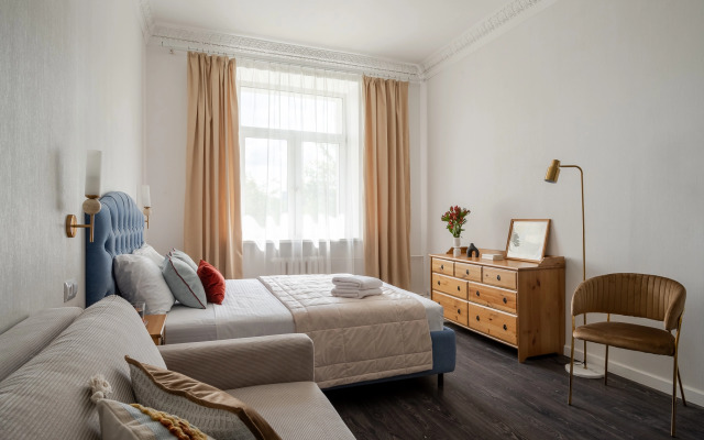 Апартаменты Кварт-Отель, Бережковская Набережная 12