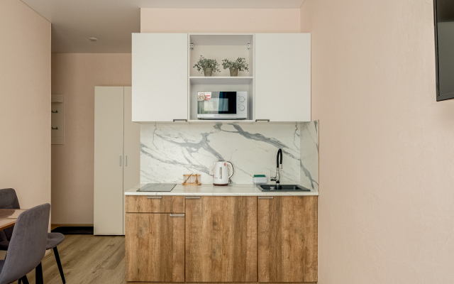 Апартаменты №7 Комфортно и Точка на Азовской 13