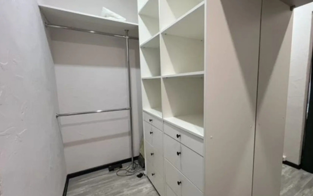 Na Ulitse Ametyevskaya Magistral 6a Flat