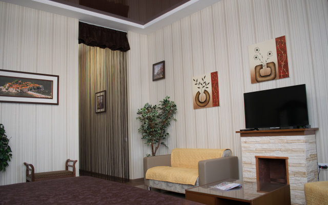 Leon Hotel