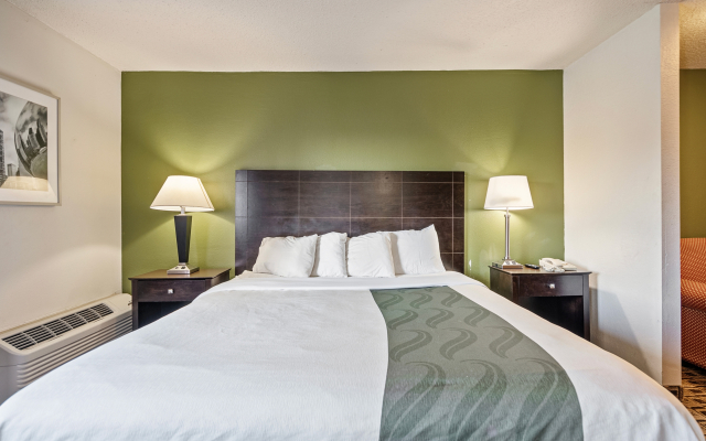 Отель Coratel Plus Suites Wichita West Airport