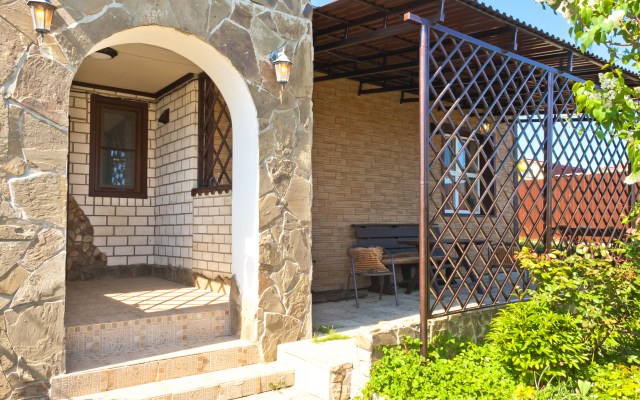 Lenivyij Delfin Guest house