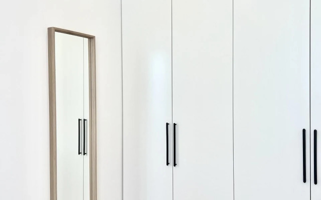 Sovremennaya U Luchshego Plyazha Flat