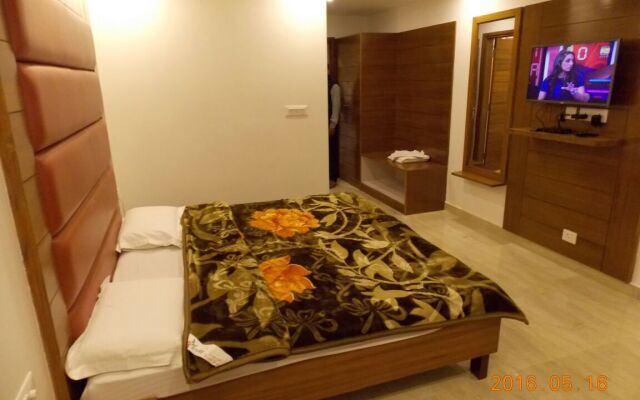 Clarks Hotel