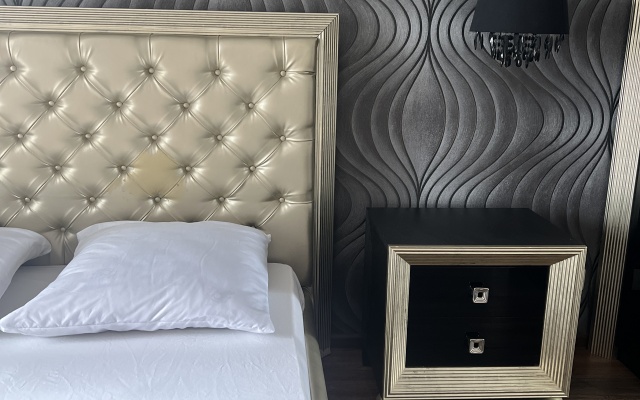 Квартира Трехкомнатная у Набережной Грина