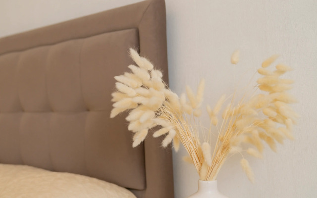 Svetlaya Ryadom S Morem Flat