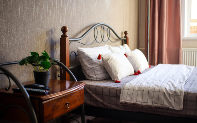 Apartment Atmosphere-Romantic