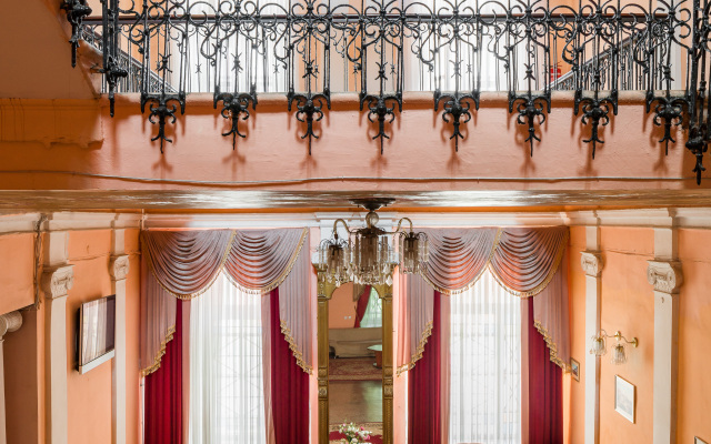 Tsentralnaya Hotel