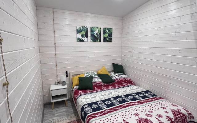 Tri Berezy Private house