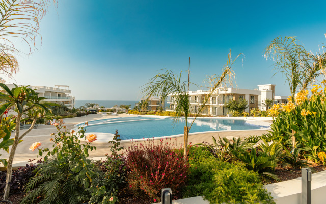 Caesar Cliff Resort Apartment Hotel