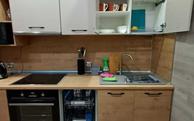 Апартаменты 4-х комнатная на Олимпийской 83