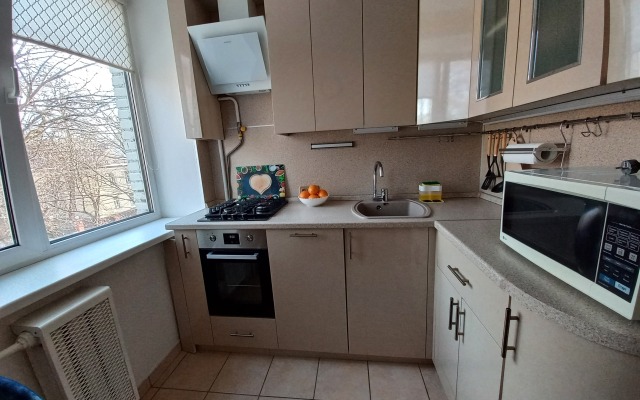 Dvukhkomnatnaya Vozle Tsito Flat
