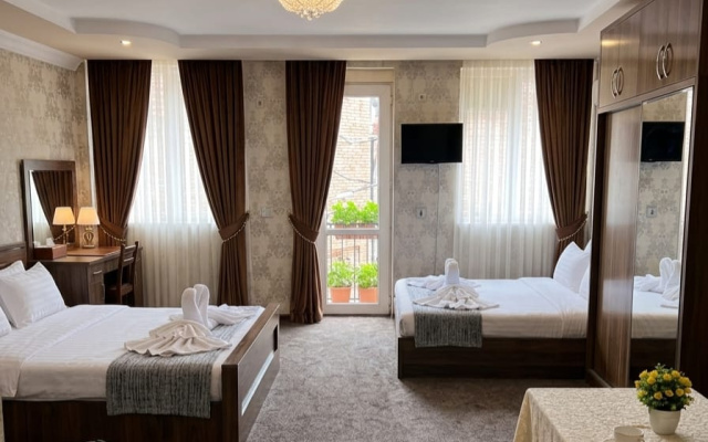 Отель Tutto Passa Hotel