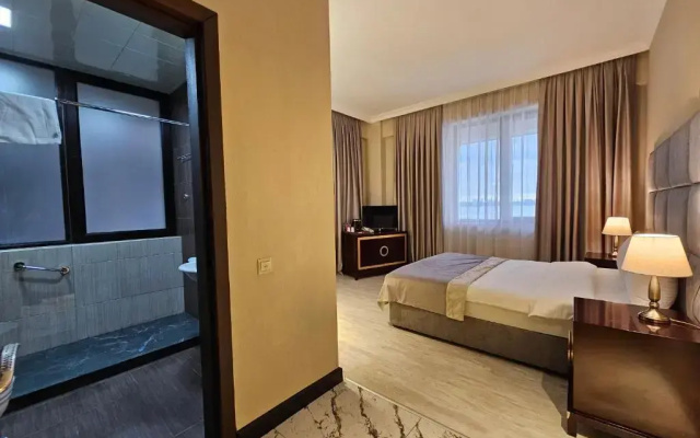 Crown Suites