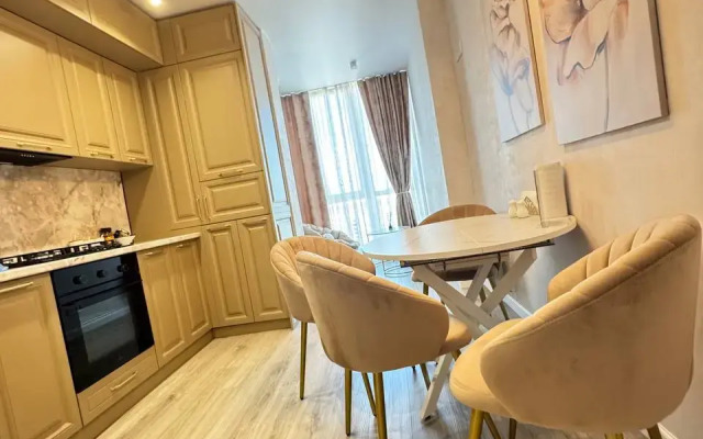 Buravtseva s Shikarnym vidom Flat