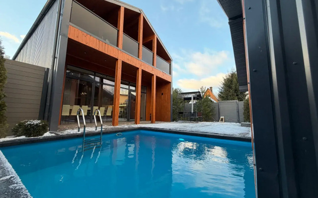 Частный Дом с Баней и Бассейном в Ликино