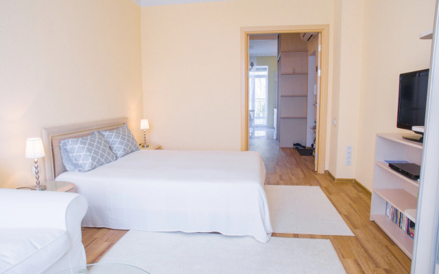 Апартаменты на Независимости 18