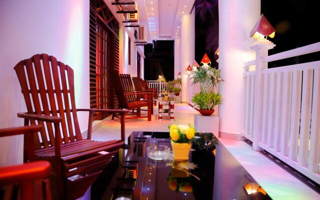 White House Hotel