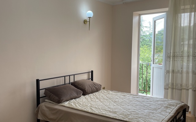 Odnokomnatnaya Kvartira v Sukhumi Flat