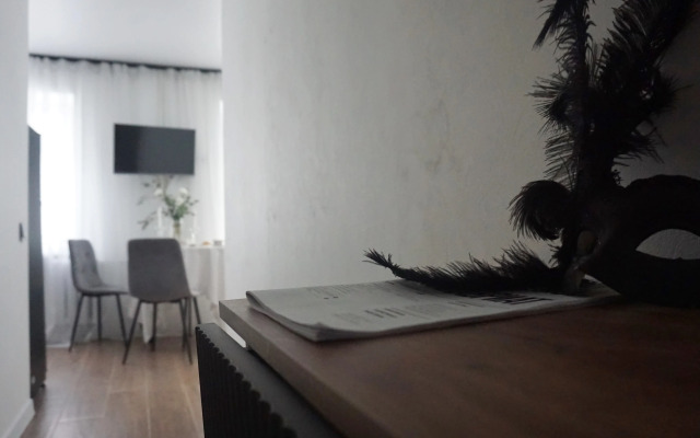 Stilnaya Yevrodvushka v Tsentre Flat