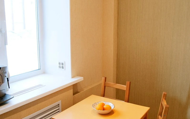 (2-Komnatny) V Tsentpe Na Ploschadi Pevolyutsii Flat