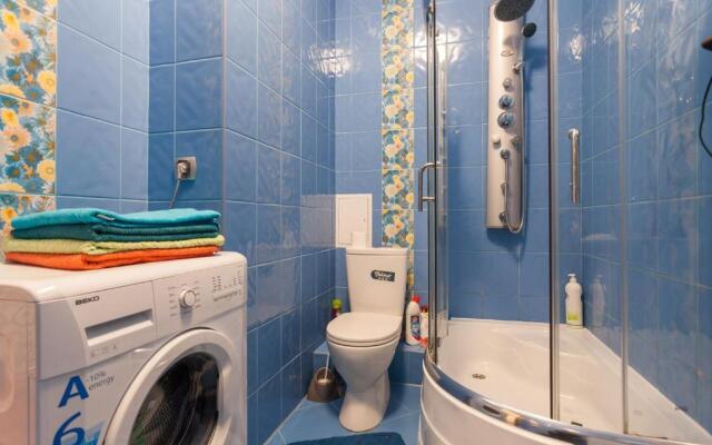 Tryohkomnatnyj Penthaus, YUzhnyj vokzal,Kolibri#27/13 Apartments