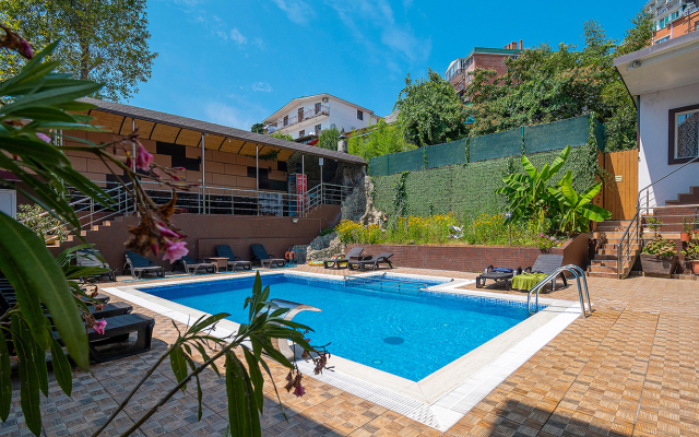 Azaliya-Mimoza Mini Hotel