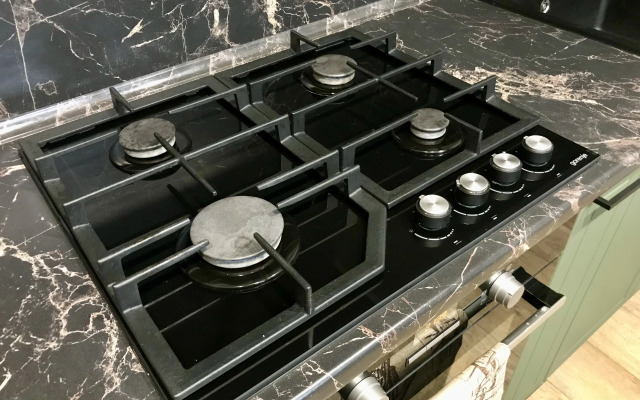 Современная комфортная квартира в спальном районе, рядом с выездом из города