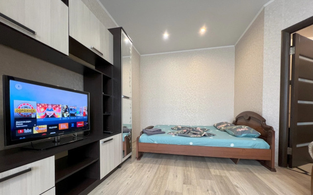 Na Ulitse Revolyutsii 3k1 Flat