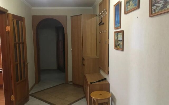 Квартира уютная трехкомнатная  на Демократической 35