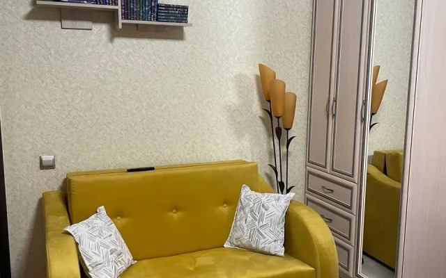 Vblizi Korolevskikh Vorot Apartments