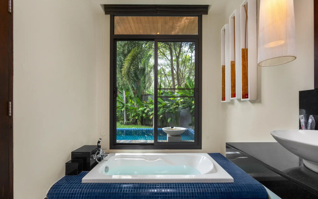 Flores 3BR Private Pool10 min to Nai Harn Villa