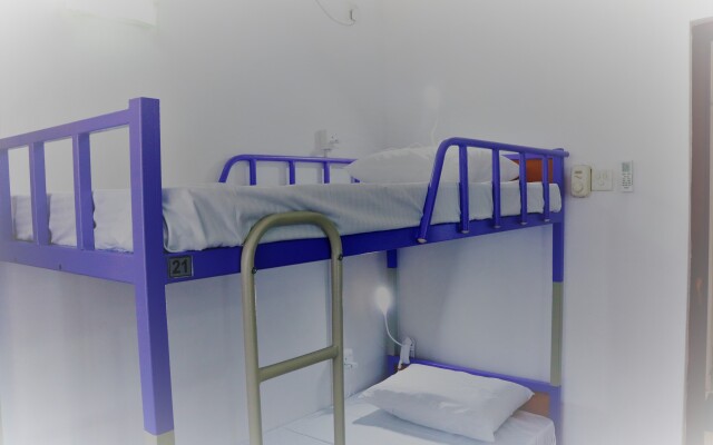 EOS Hostel