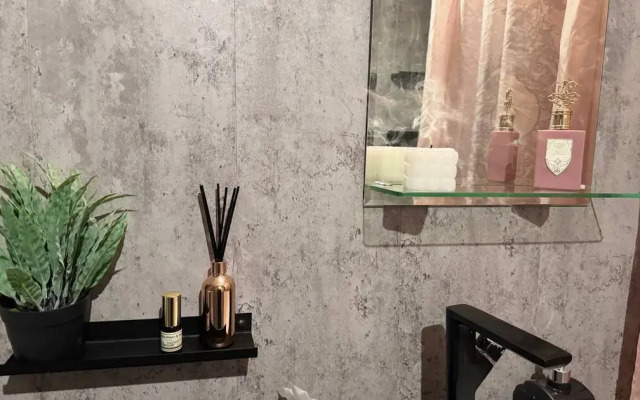AppartDeLuxe na Ulitse 78-y Dobrovolcheskoy Brigady 34 Flat